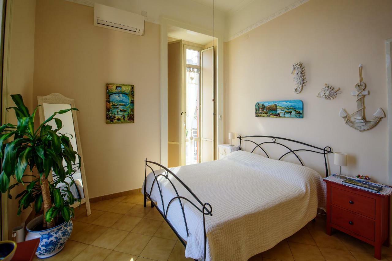 Appartamento Panoramico "Il Glicine" Nápoles Exterior foto